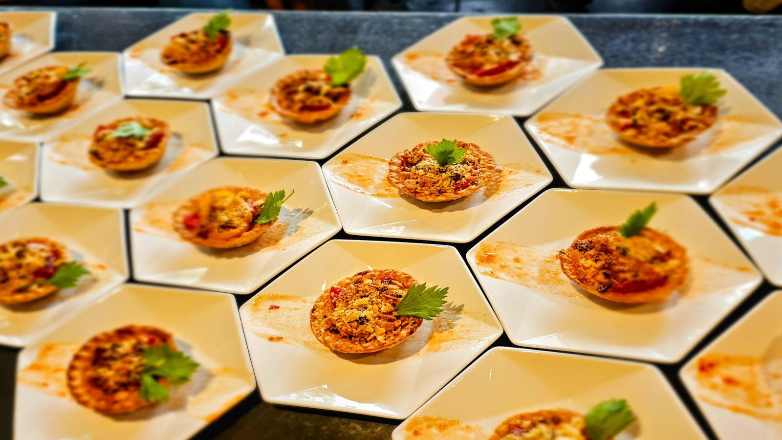 gà đá về bị sưng mặt
